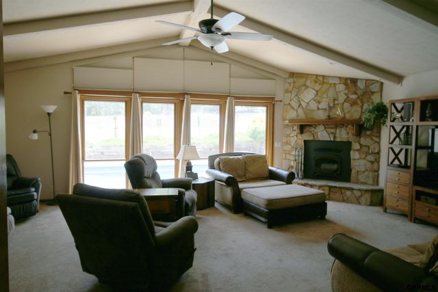 11219 Kentucky Road, Papillion, NE 68133