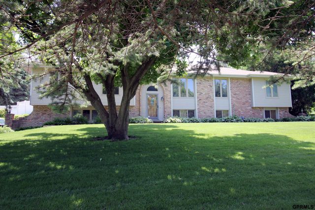 11219 Kentucky Road, Papillion, NE 68133