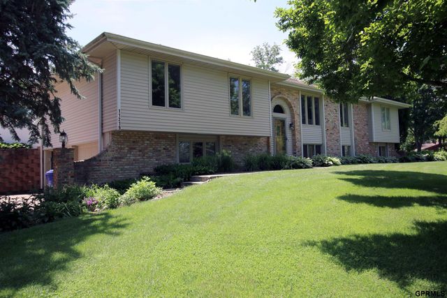 11219 Kentucky Road, Papillion, NE 68133
