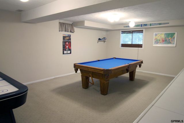 11219 Kentucky Road, Papillion, NE 68133