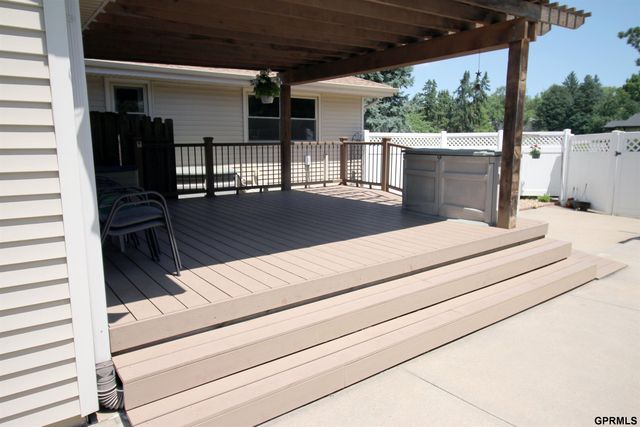 11219 Kentucky Road, Papillion, NE 68133