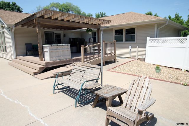 11219 Kentucky Road, Papillion, NE 68133