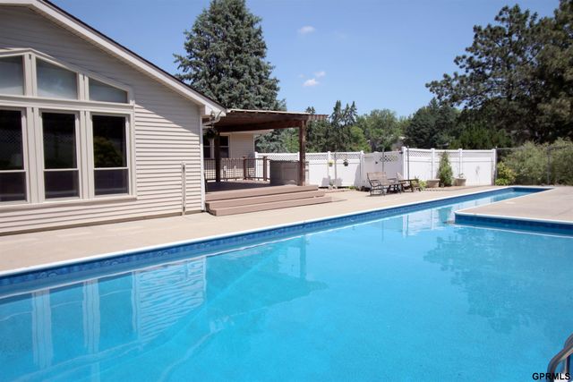 11219 Kentucky Road, Papillion, NE 68133