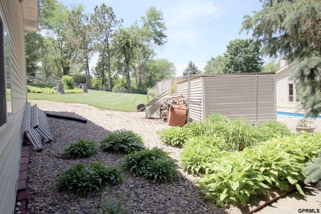 11219 Kentucky Road, Papillion, NE 68133
