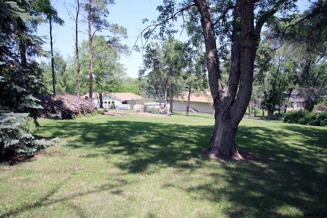 11219 Kentucky Road, Papillion, NE 68133