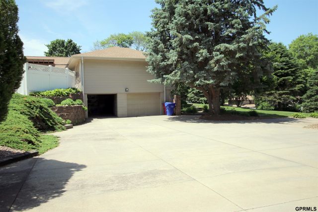 11219 Kentucky Road, Papillion, NE 68133