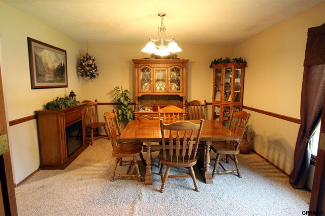 11219 Kentucky Road, Papillion, NE 68133