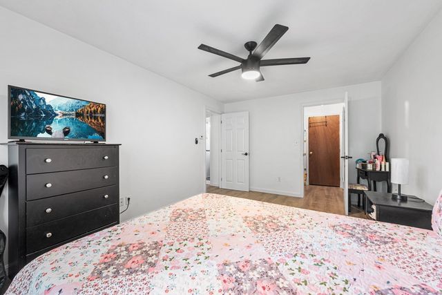 37 Decarolis Dr 37, Tewksbury, MA 01876