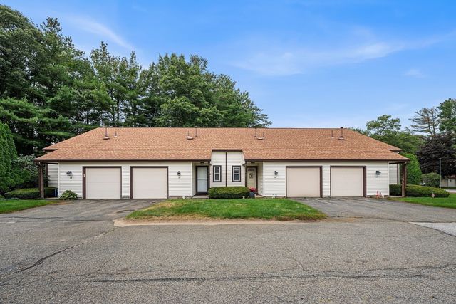 37 Decarolis Dr 37, Tewksbury, MA 01876