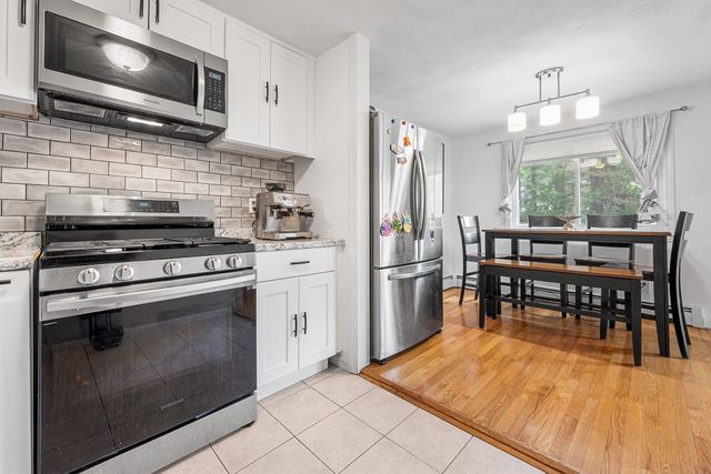 37 Decarolis Dr 37, Tewksbury, MA 01876