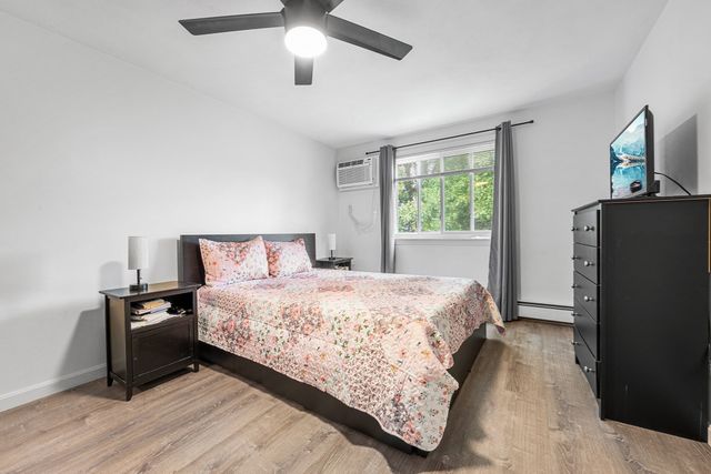 37 Decarolis Dr 37, Tewksbury, MA 01876