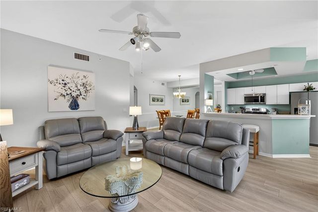 2925 Cypress Trace CIR # 103, Naples, FL 34119