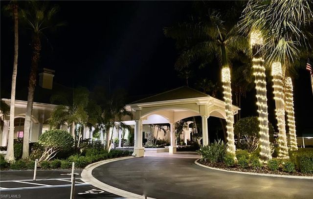 2925 Cypress Trace CIR # 103, Naples, FL 34119