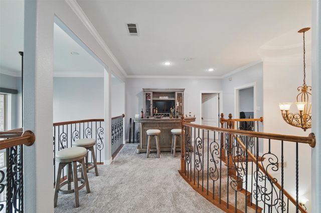 2056 Willow Bend Drive, Oak Leaf, TX 75154