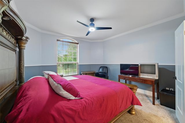 2056 Willow Bend Drive, Oak Leaf, TX 75154