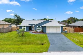 1008 Flower Street NW, Palm Bay, FL 32907