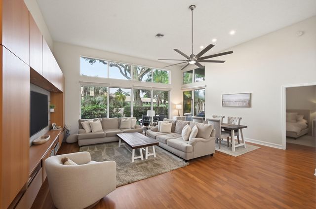 17242 Boca Club Boulevard 102, Boca Raton, FL 33487