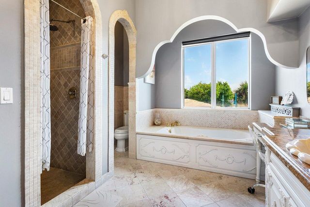 14 E Ocean Avenue, Ocean Ridge, FL 33435