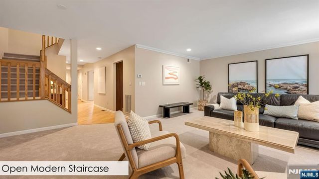 183 Van Winkle Lane, Mahwah, NJ 07430