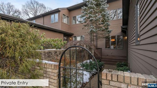 183 Van Winkle Lane, Mahwah, NJ 07430