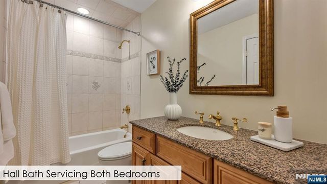 183 Van Winkle Lane, Mahwah, NJ 07430