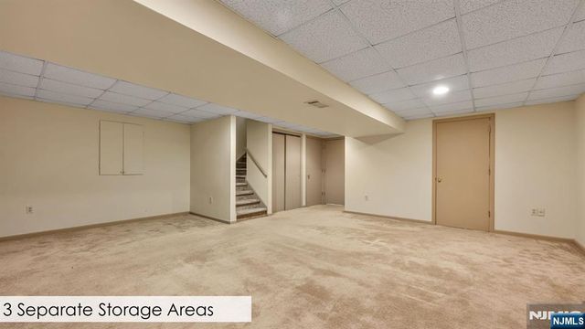 183 Van Winkle Lane, Mahwah, NJ 07430