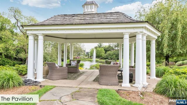 183 Van Winkle Lane, Mahwah, NJ 07430