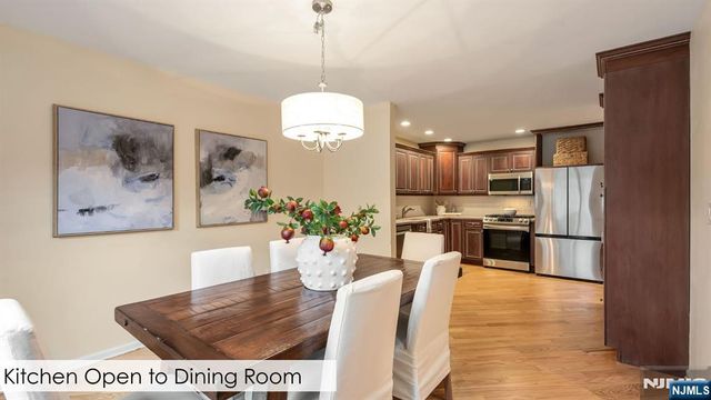 183 Van Winkle Lane, Mahwah, NJ 07430