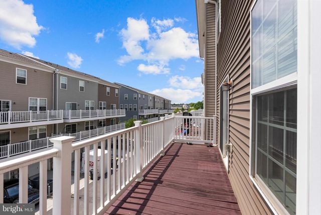10545 JIM LOVELL LN, Lanham, MD 20706