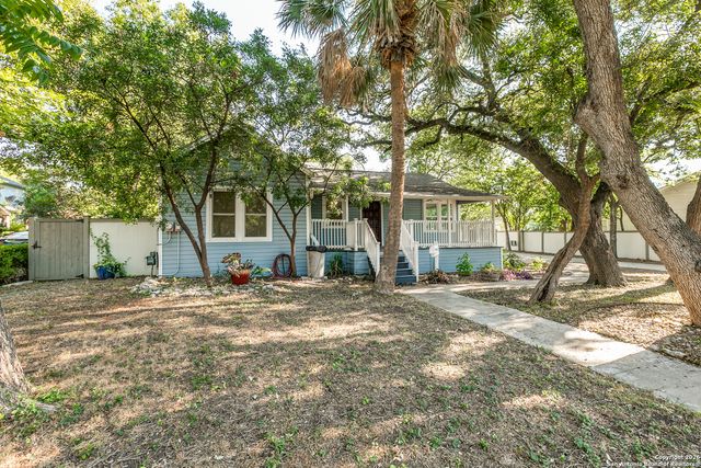 445 E Mistletoe, San Antonio, TX 78212