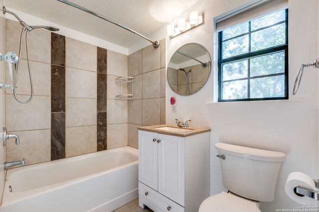 445 E Mistletoe, San Antonio, TX 78212