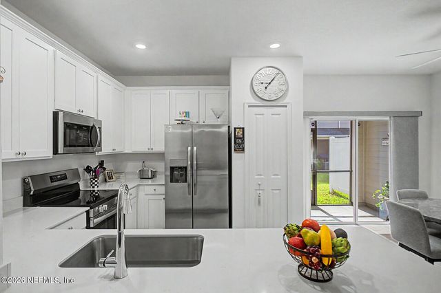 2198 WINDWARD CAY Lane, Middleburg, FL 32068