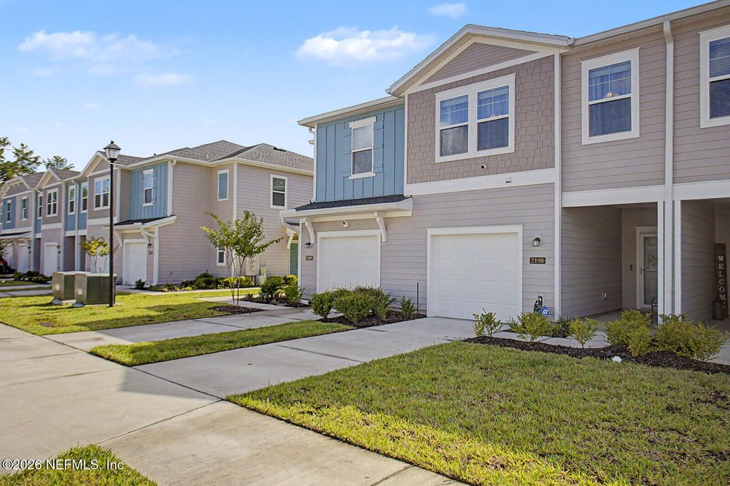 2198 WINDWARD CAY Lane, Middleburg, FL 32068