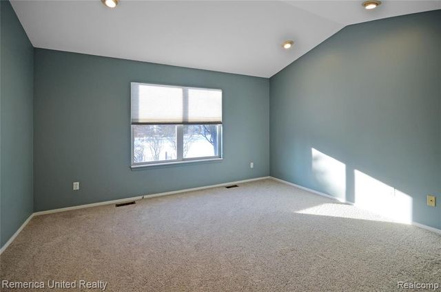 263 Whispering Hill, Commerce Twp, MI 48390