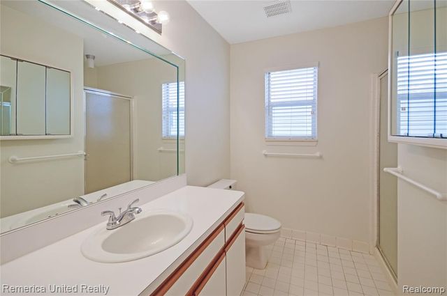 263 Whispering Hill, Commerce Twp, MI 48390