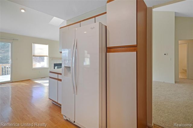 263 Whispering Hill, Commerce Twp, MI 48390