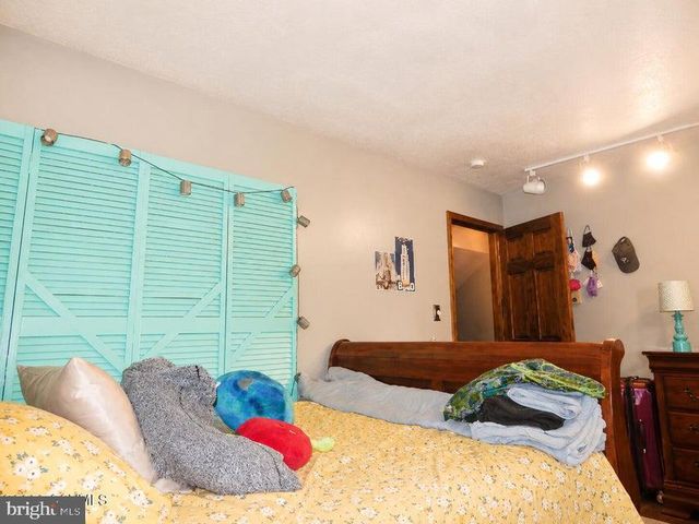 10 MEADOWBROOK DR, Selinsgrove, PA 17870