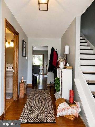 10 MEADOWBROOK DR, Selinsgrove, PA 17870