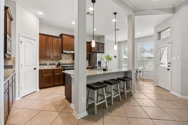 35 Nagshead Place, Spring, TX 77389