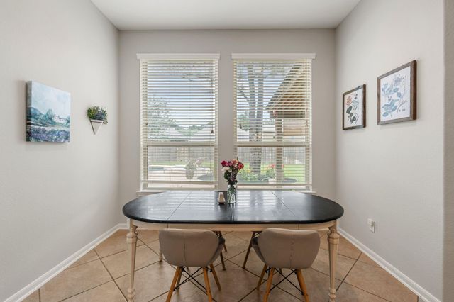 35 Nagshead Place, Spring, TX 77389