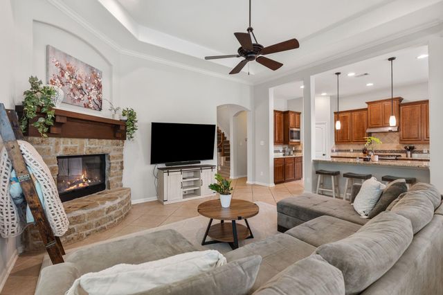 35 Nagshead Place, Spring, TX 77389