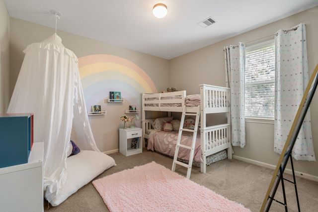 35 Nagshead Place, Spring, TX 77389
