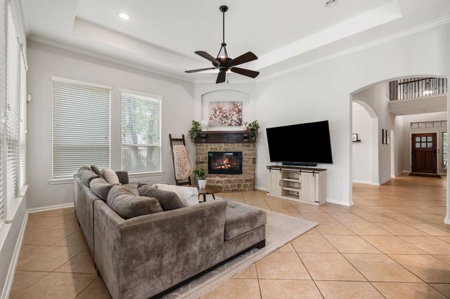 35 Nagshead Place, Spring, TX 77389