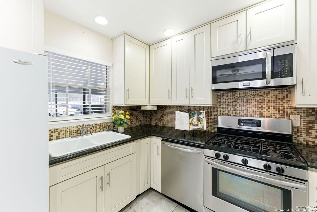 8038 Broadway St # 118K, San Antonio, TX 78209