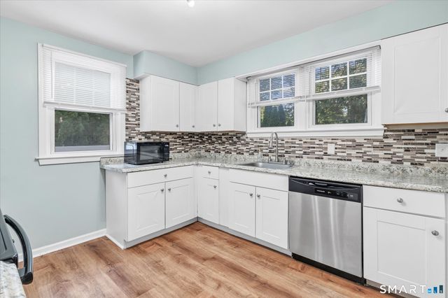 40 Highview Avenue, West Haven, CT 06516
