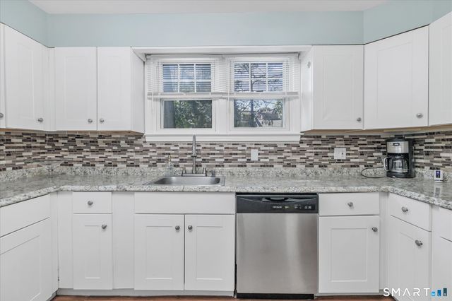 40 Highview Avenue, West Haven, CT 06516