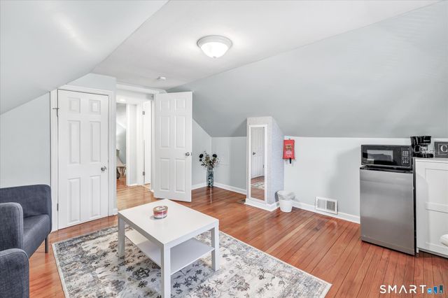 40 Highview Avenue, West Haven, CT 06516