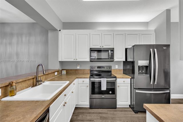 7715 Yardley Drive 106, Tamarac, FL 33321