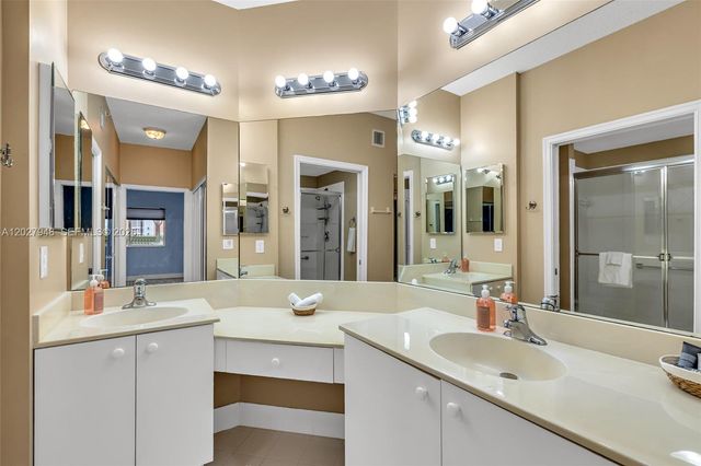 7715 Yardley Drive 106, Tamarac, FL 33321