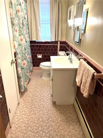 20 Dickinson Avenue, North Providence, RI 02904